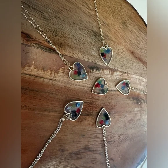 Taylor Swift The Eras Tour confetti necklace - Picture 4 of 9